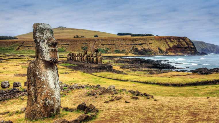 Statui Rapa Nui Insula Paștelui - Moai