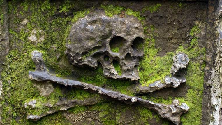 Cripta MacKenzie – Povești înfiorătoare din cimitirul bântuit de o entiate misterioasă